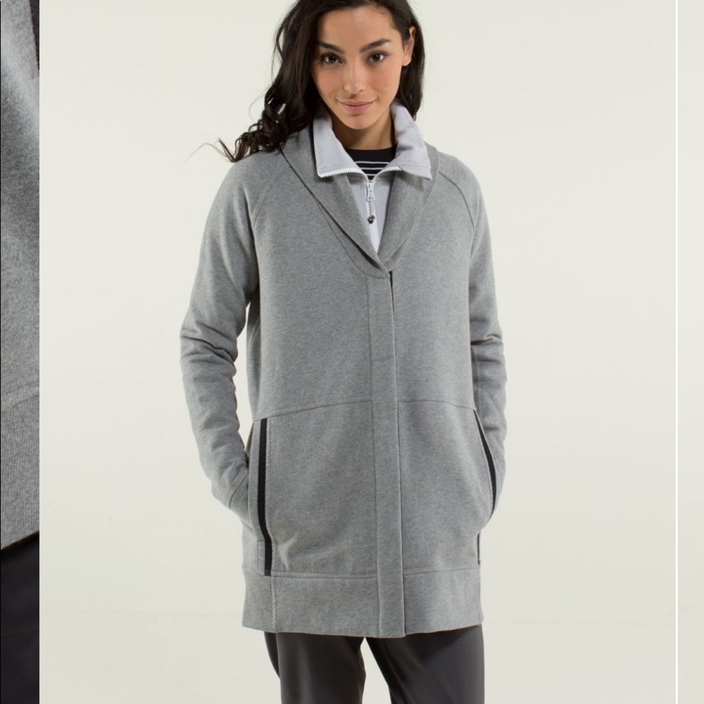EUC lululemon Yin to my yang Cardigan size 8 grey